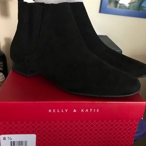 NWT Kelly & Katie Suede Black Micro Ankle Bootie